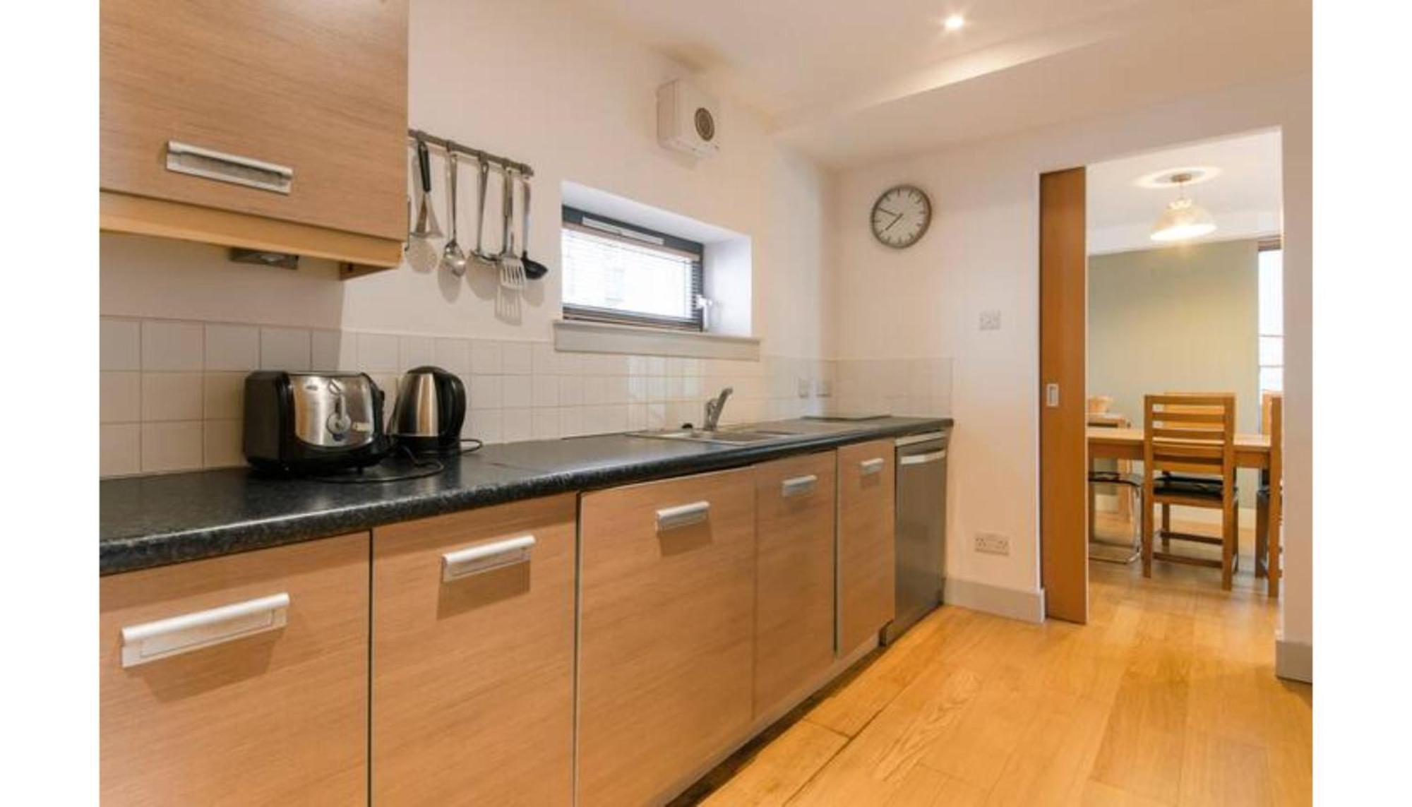 에든버러 Modern Flat In The Middle Of Old Town 아파트 외부 사진